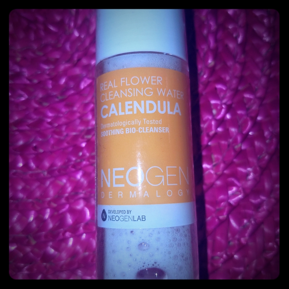 Neogen Real Flower Cleaning water